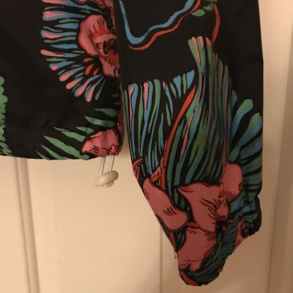 Levi Women Hooded Floral Windbreaker Jacket Size Small 1/2 Zip - Picture 3 of 5